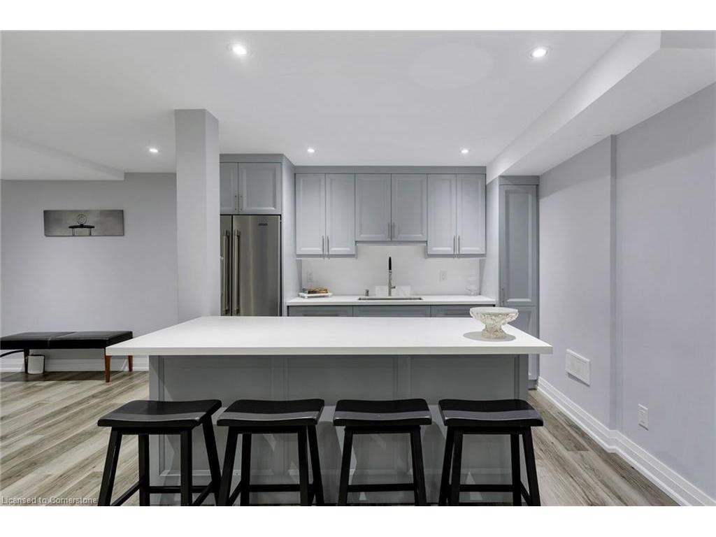 









3456


Liptay

Avenue,
Oakville,




ON
L6M 0M7


