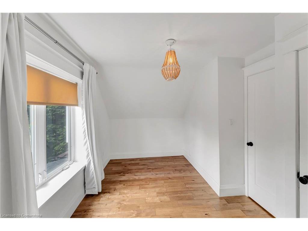









433


Hughson

Street North,
Hamilton,




ON
L8L 4N4

