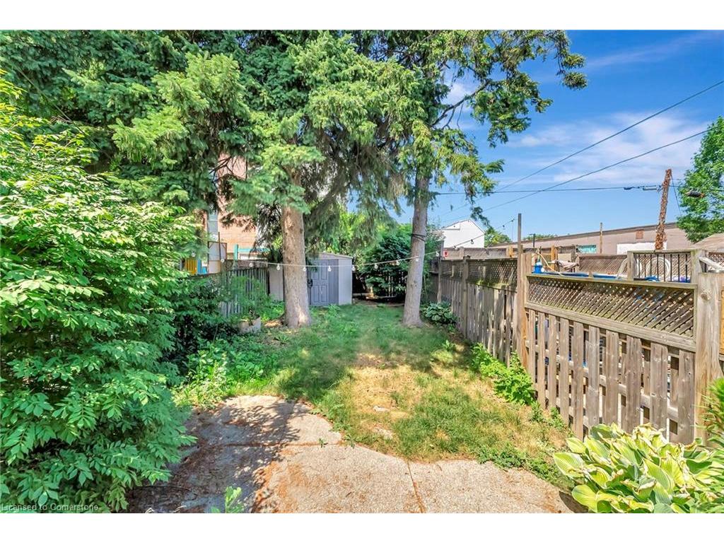 









433


Hughson

Street North,
Hamilton,




ON
L8L 4N4

