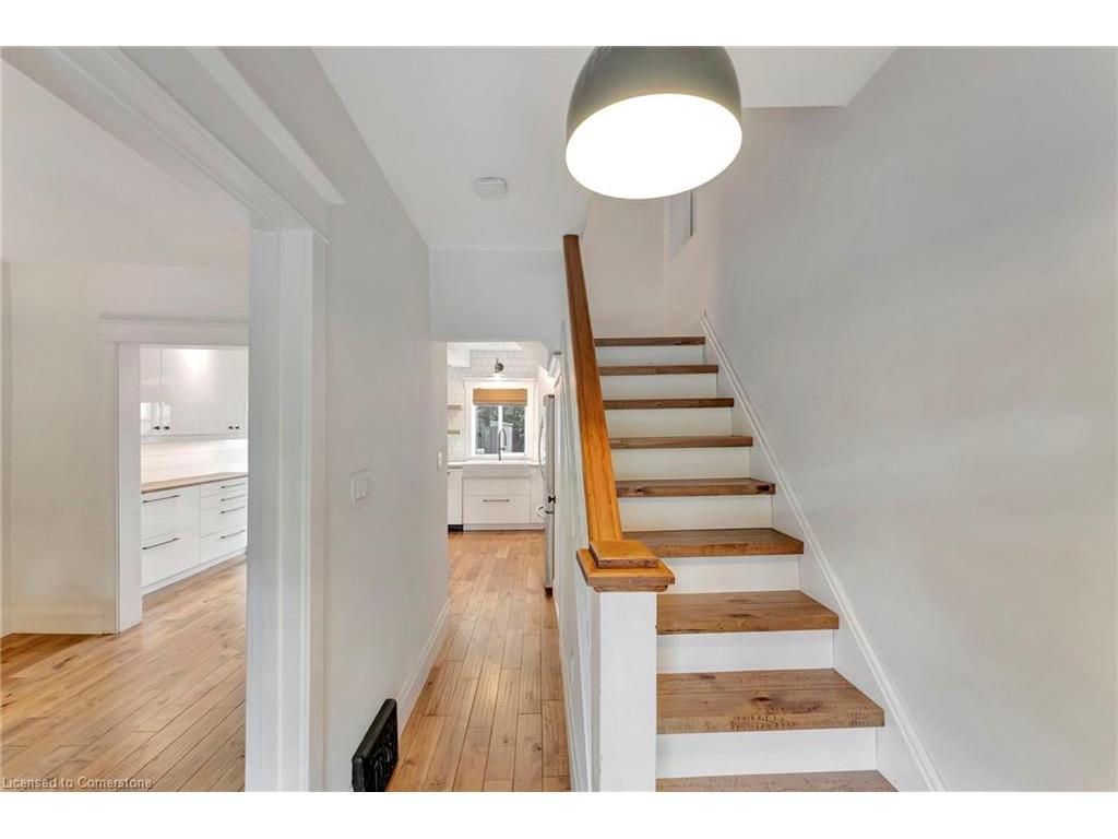 









433


Hughson

Street North,
Hamilton,




ON
L8L 4N4

