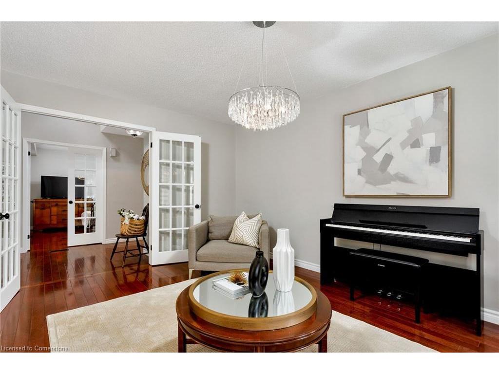 









2006


Glenada

Crescent, 7,
Oakville,




ON
L6H 5R9


