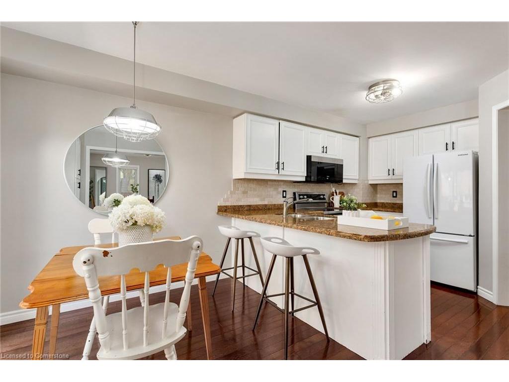 









2006


Glenada

Crescent, 7,
Oakville,




ON
L6H 5R9

