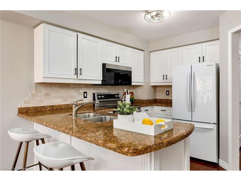 









2006


Glenada

Crescent, 7,
Oakville,




ON
L6H 5R9

