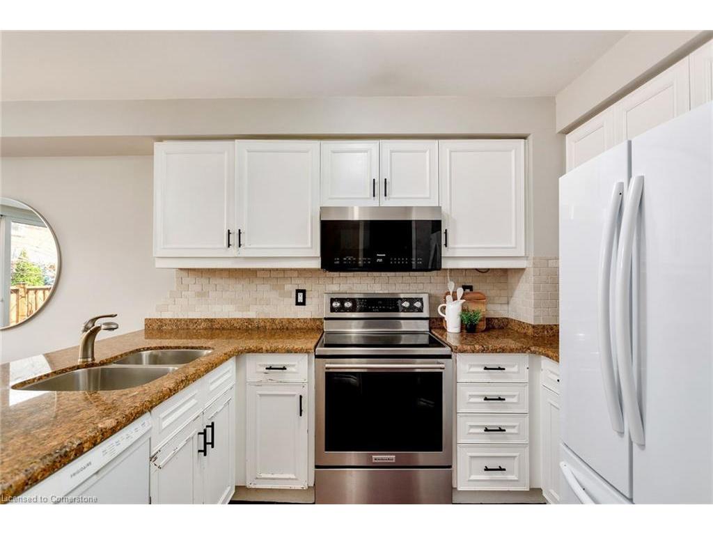 









2006


Glenada

Crescent, 7,
Oakville,




ON
L6H 5R9

