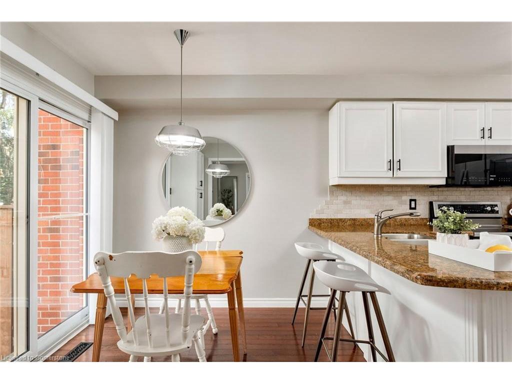 









2006


Glenada

Crescent, 7,
Oakville,




ON
L6H 5R9

