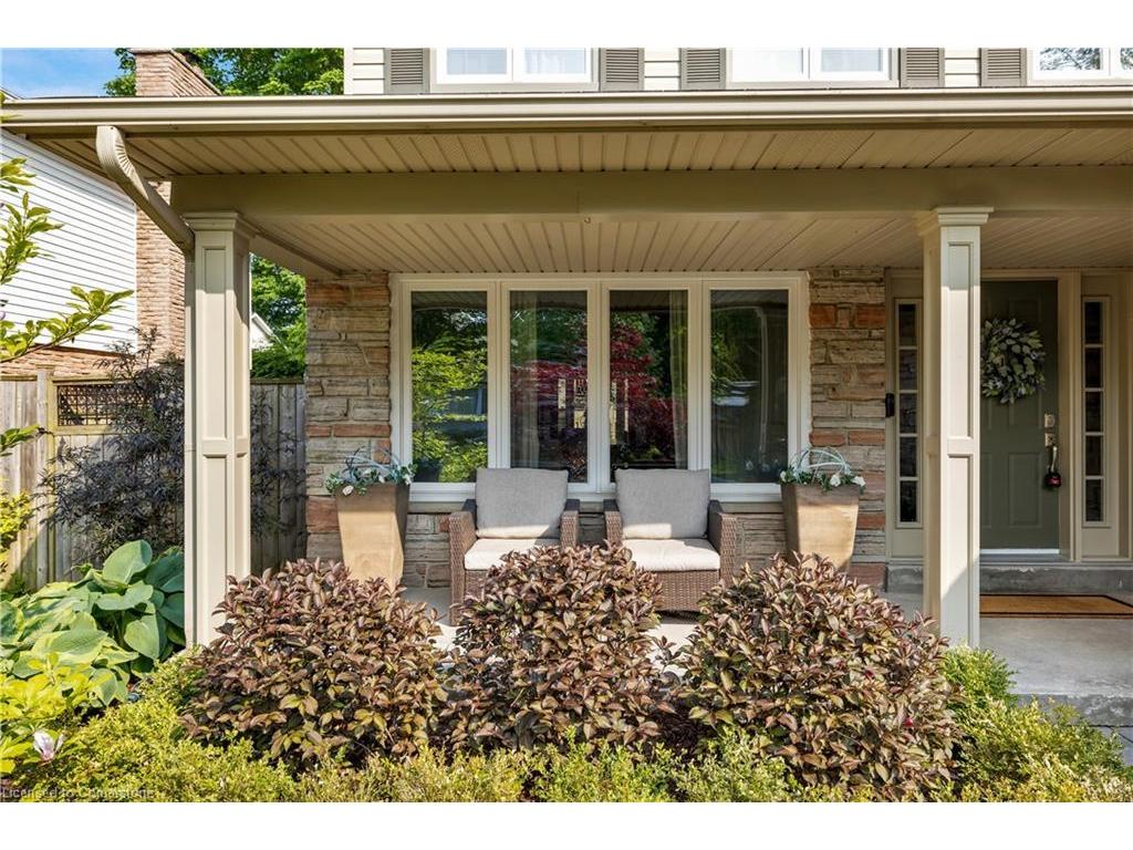 









2358


Canso

Road,
Oakville,




ON
L6J 5W6

