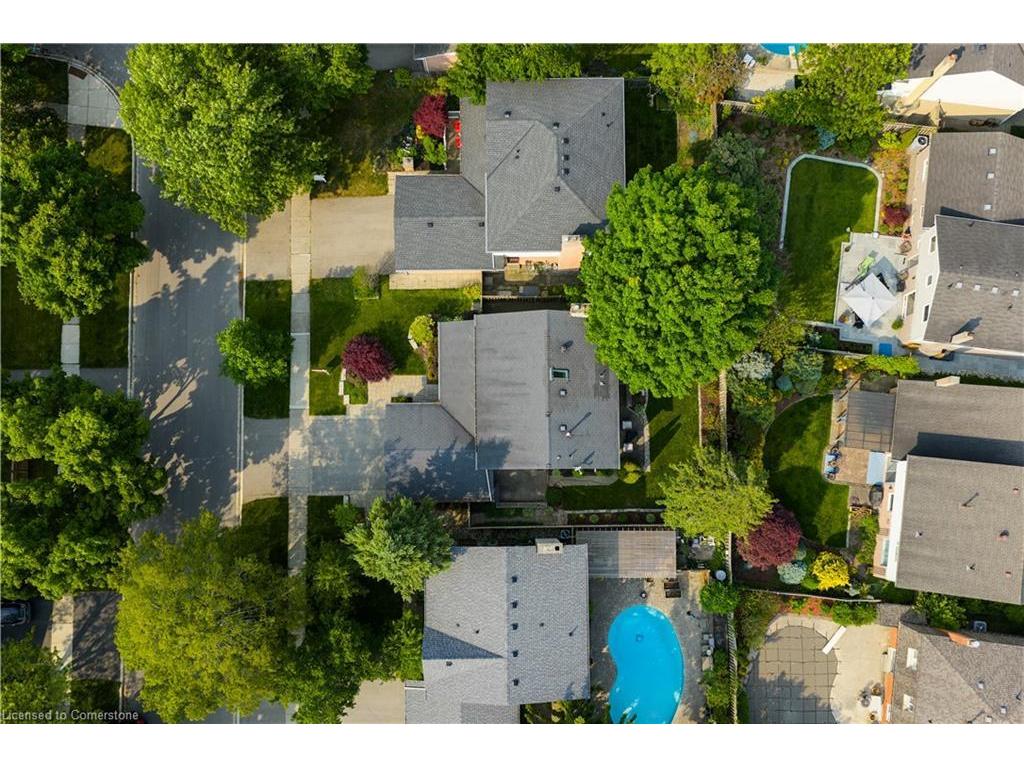 









2358


Canso

Road,
Oakville,




ON
L6J 5W6

