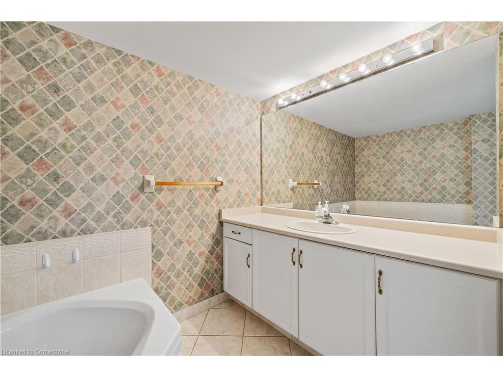 









162


Martindale

Road, 605,
St. Catharines,




ON
L2S 3S4

