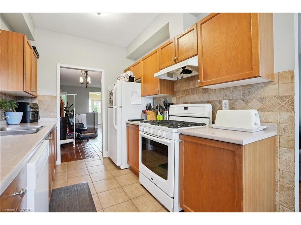









70


Moore

Crescent,
Ancaster,




ON
L9G 4Z6

