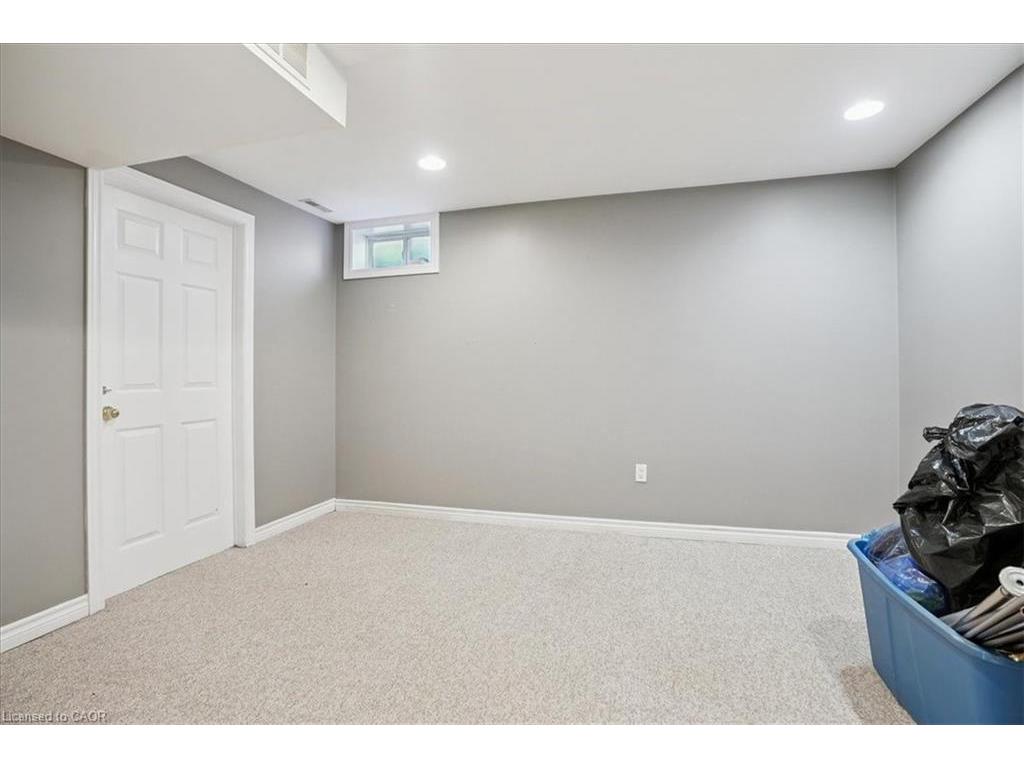 









70


Moore

Crescent,
Ancaster,




ON
L9G 4Z6

