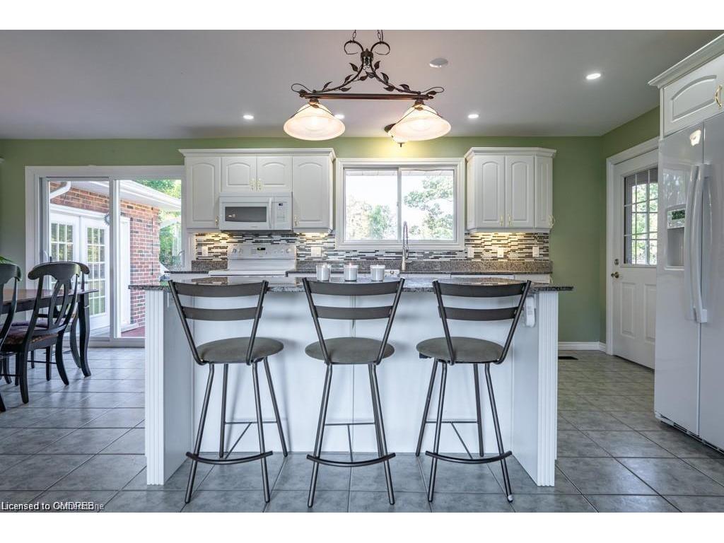 









9630


Wellington Rd 42

,
Erin,




ON
L7G 4S8

