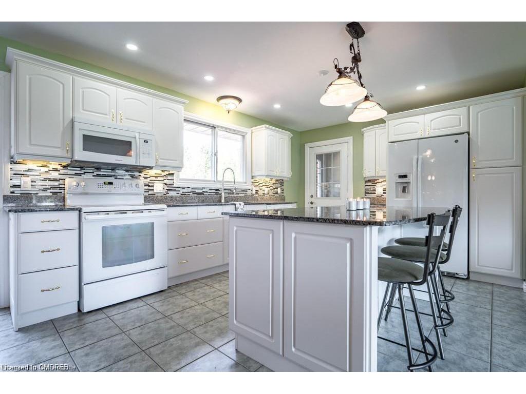 









9630


Wellington Rd 42

,
Erin,




ON
L7G 4S8

