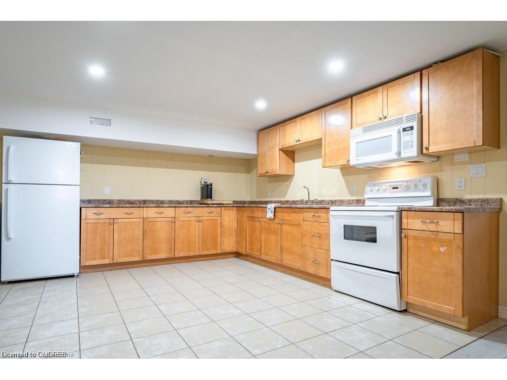 









9630


Wellington Rd 42

,
Erin,




ON
L7G 4S8

