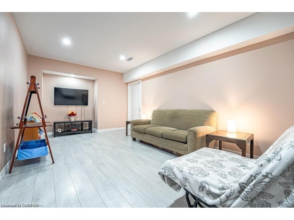 









9630


Wellington Rd 42

,
Erin,




ON
L7G 4S8

