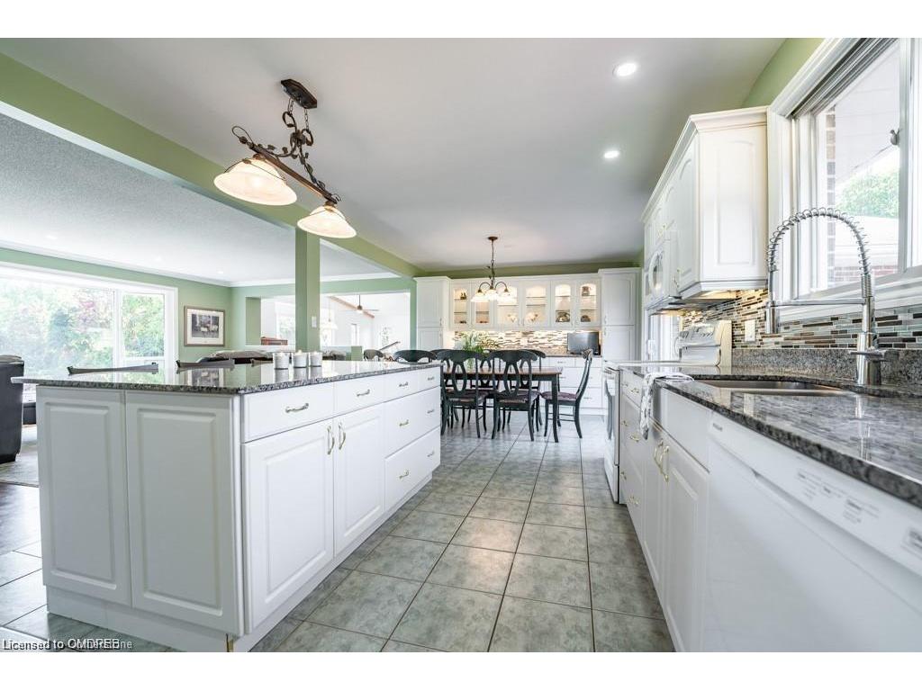 









9630


Wellington Rd 42

,
Erin,







ON
L7G 4S8

