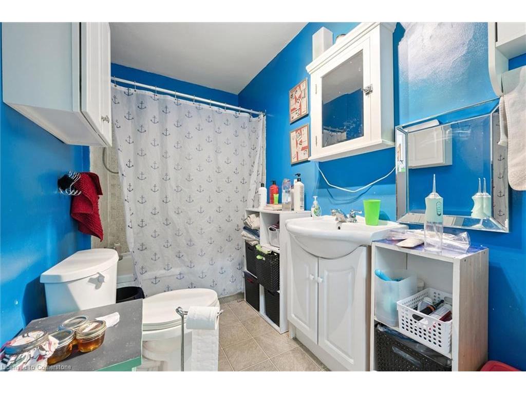 









133


Joseph

Street,
Kitchener,




ON
N2G 1J5

