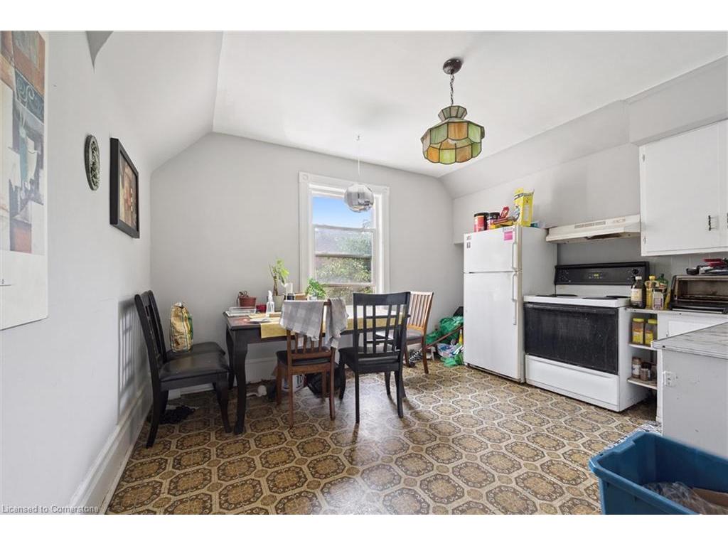 









133


Joseph

Street,
Kitchener,




ON
N2G 1J5

