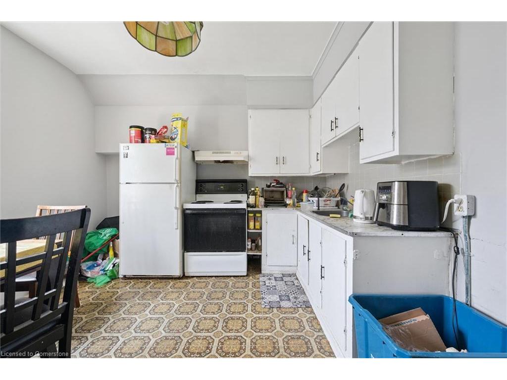 









133


Joseph

Street,
Kitchener,




ON
N2G 1J5

