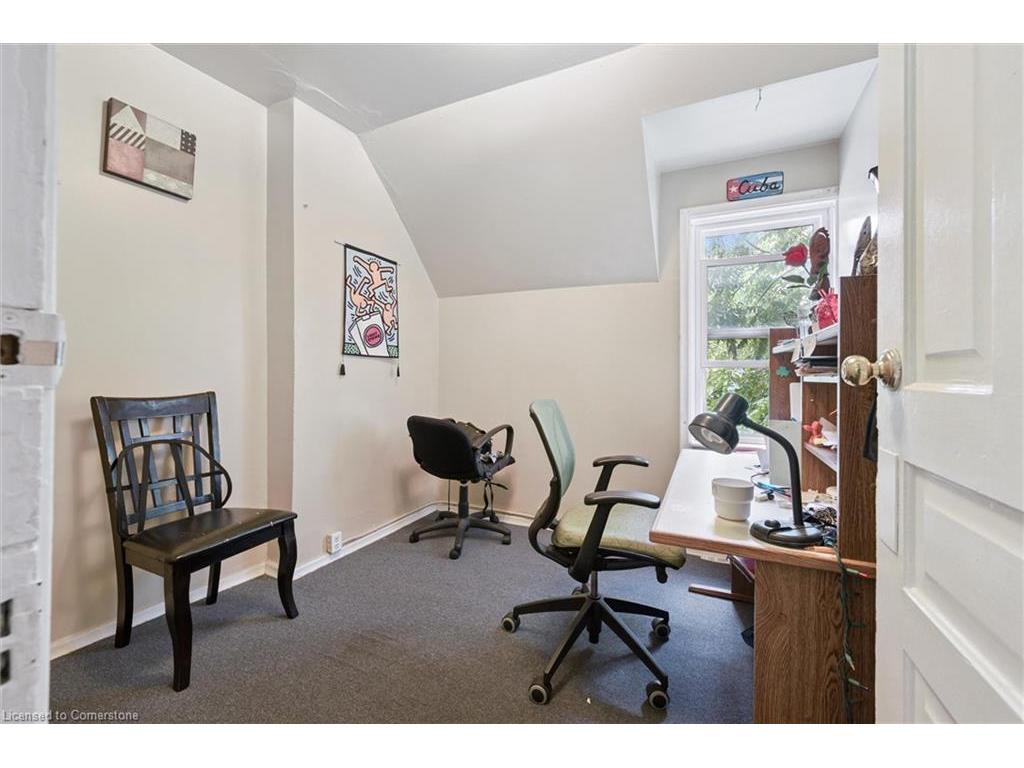 









133


Joseph

Street,
Kitchener,




ON
N2G 1J5

