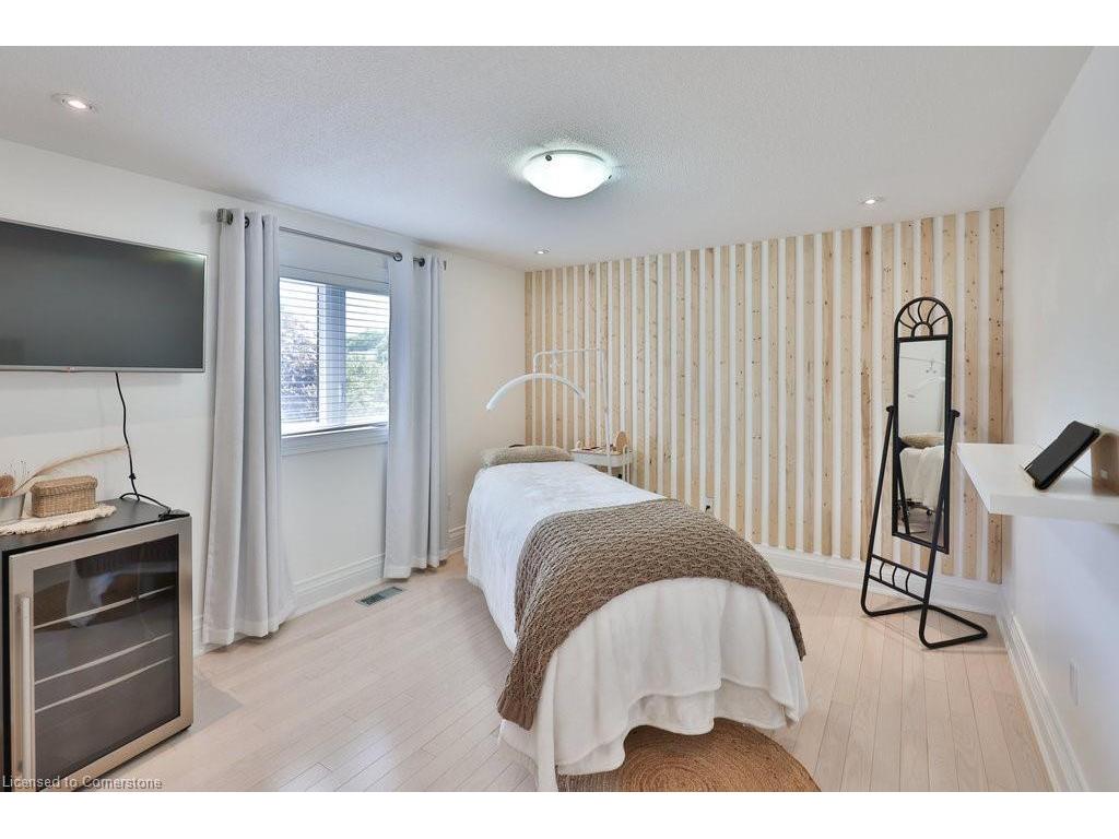 









1165


Jeff

Drive,
Oakville,




ON
L6J 7N7


