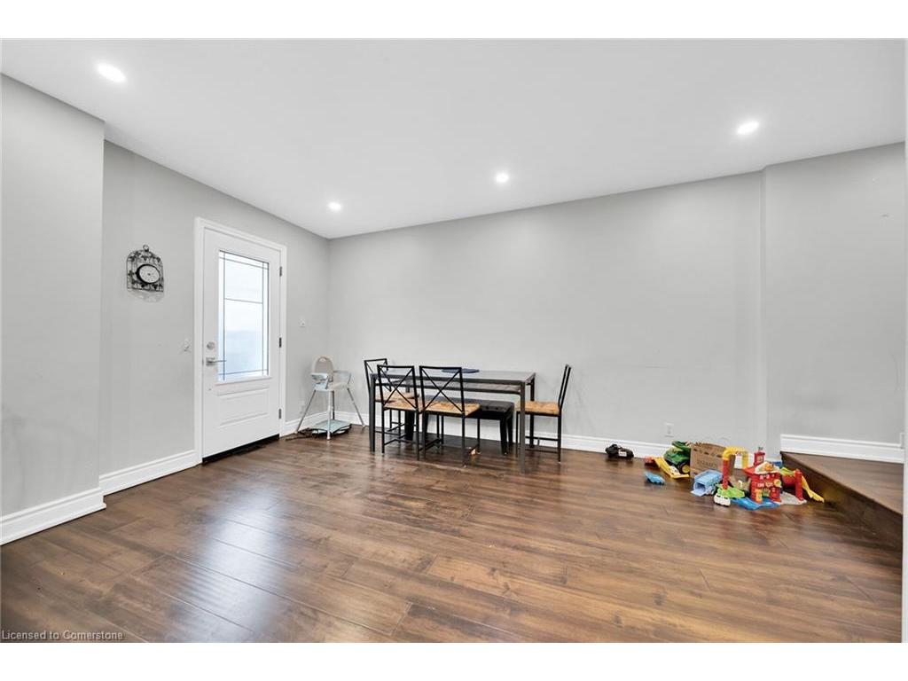 









199


Bay

Street North,
Hamilton,




ON
L8R 2R1

