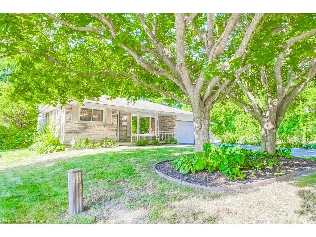 









11


Rogers

Road,
Dundas,




ON
L9H 4E2

