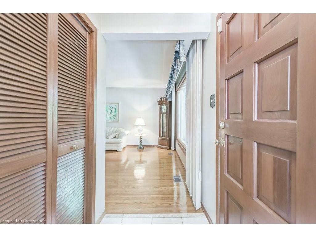 









11


Rogers

Road,
Dundas,




ON
L9H 4E2

