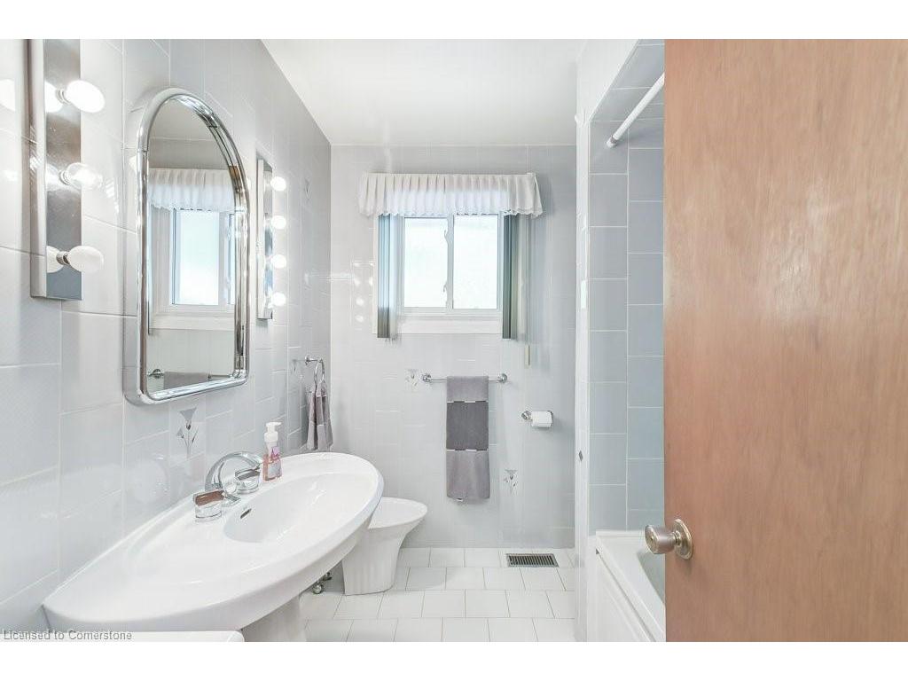 









11


Rogers

Road,
Dundas,




ON
L9H 4E2


