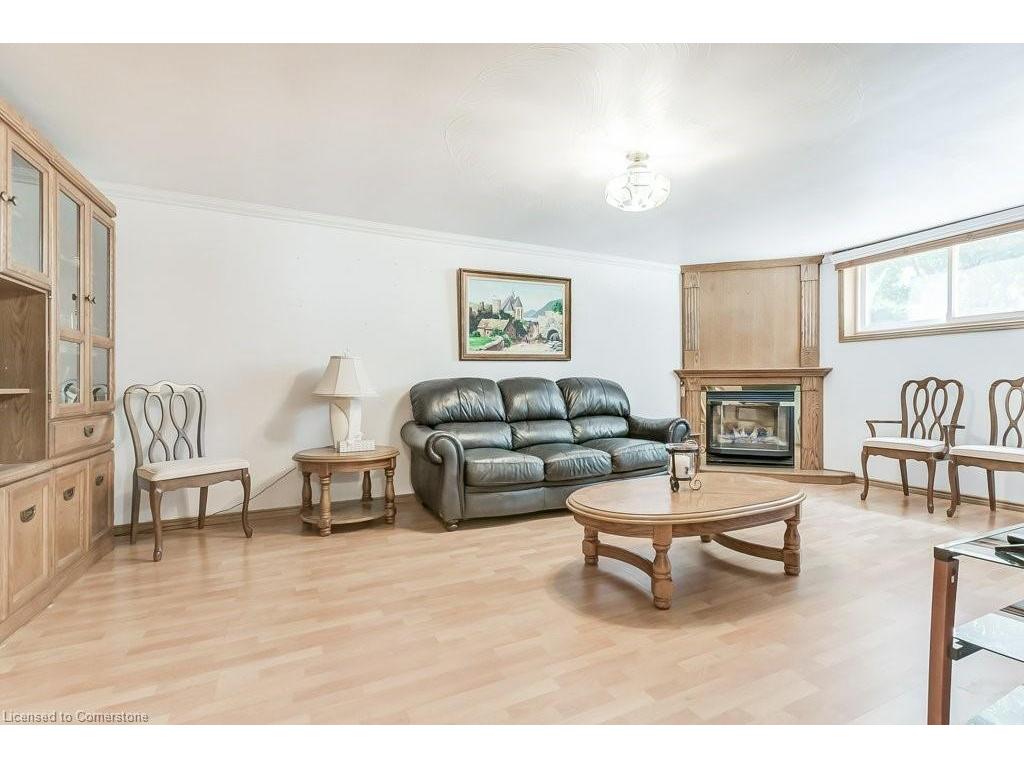 









11


Rogers

Road,
Dundas,




ON
L9H 4E2

