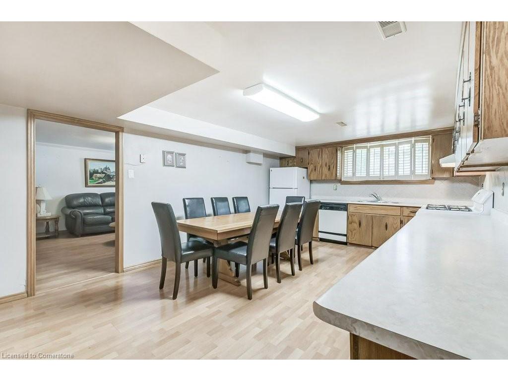 









11


Rogers

Road,
Dundas,




ON
L9H 4E2

