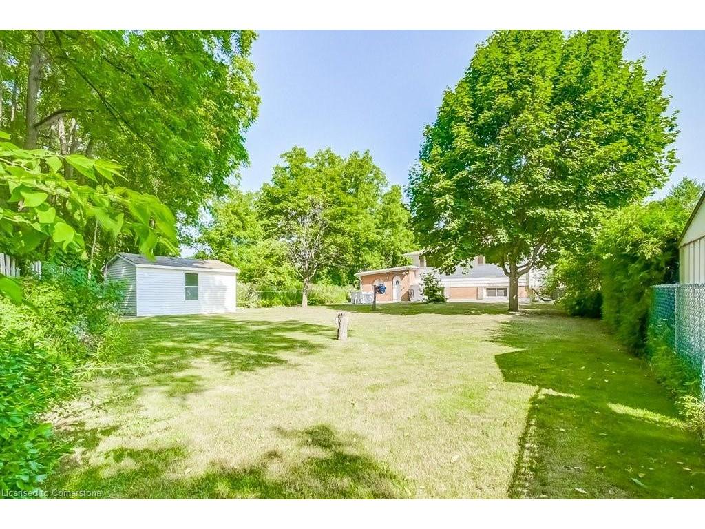 









11


Rogers

Road,
Dundas,




ON
L9H 4E2

