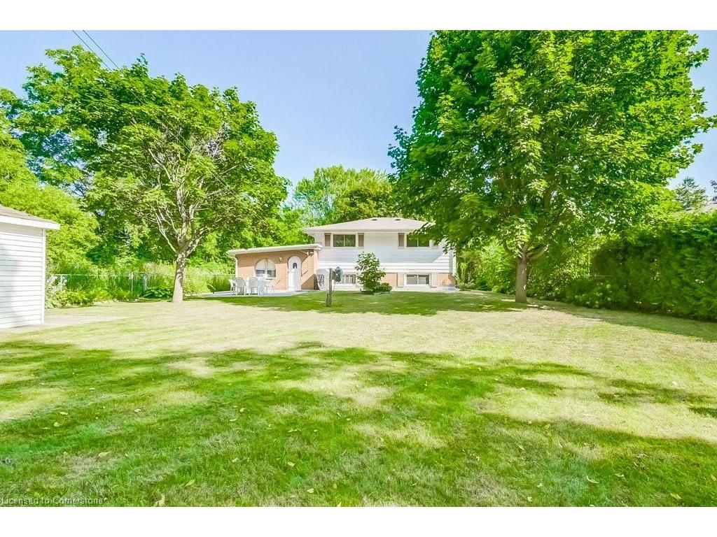 









11


Rogers

Road,
Dundas,




ON
L9H 4E2

