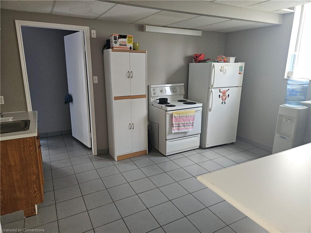 









250


Lawrence

Avenue,
Kitchener,




ON
N2M 1Y4


