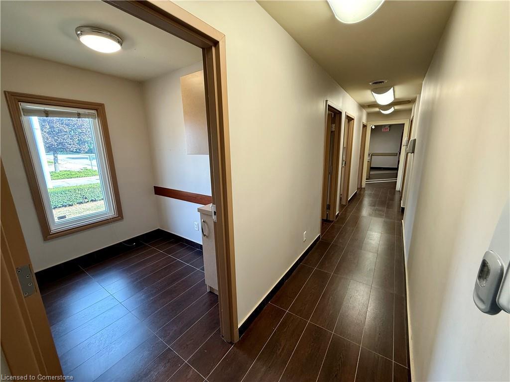 









906


Brant

Street,
Burlington,




ON
L7R 2J5

