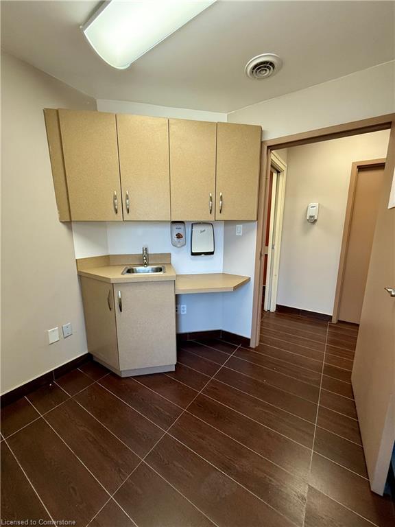 









906


Brant

Street,
Burlington,




ON
L7R 2J5

