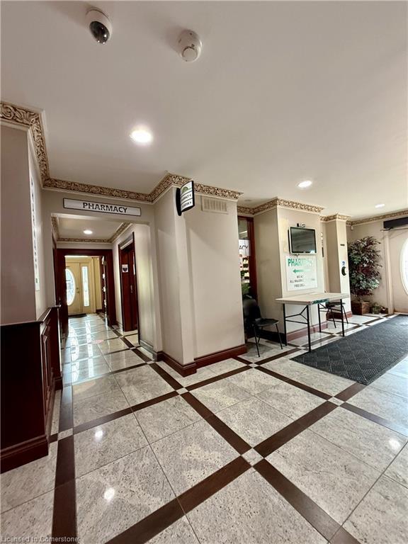 









906


Brant

Street,
Burlington,




ON
L7R 2J5

