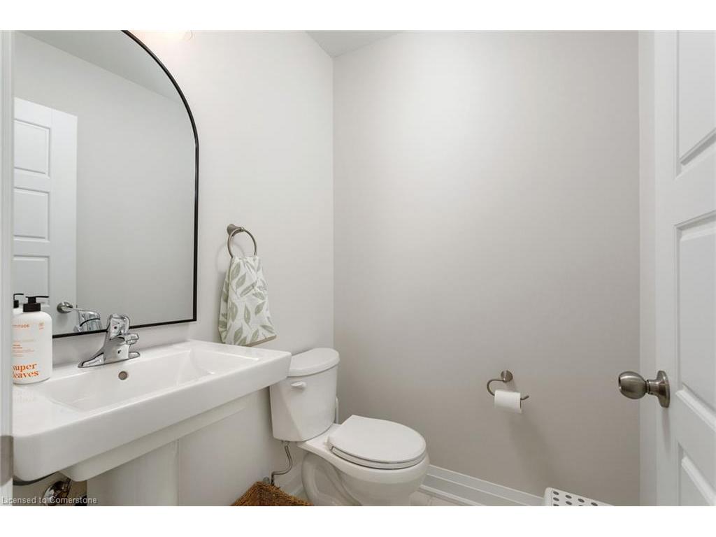 









405


Plains

Road, 22,
Burlington,




ON
L7T 2C9

