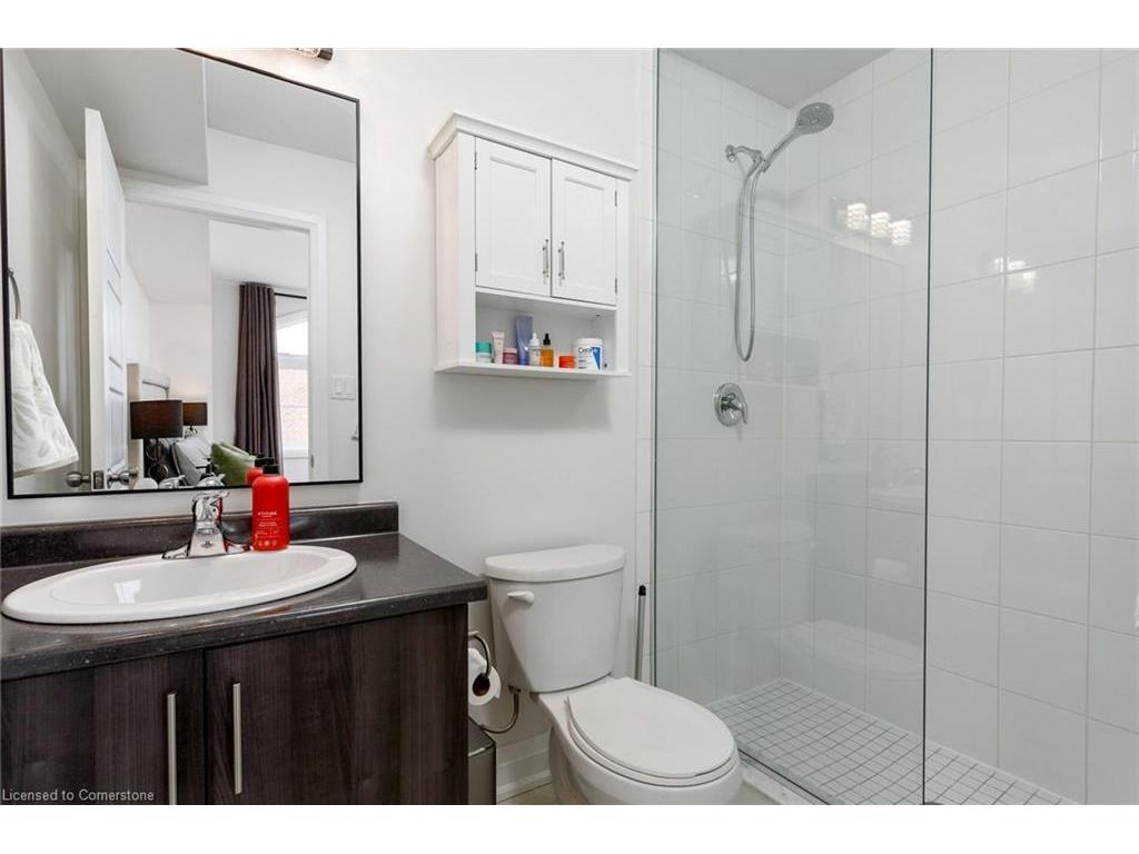 









405


Plains

Road, 22,
Burlington,




ON
L7T 2C9

