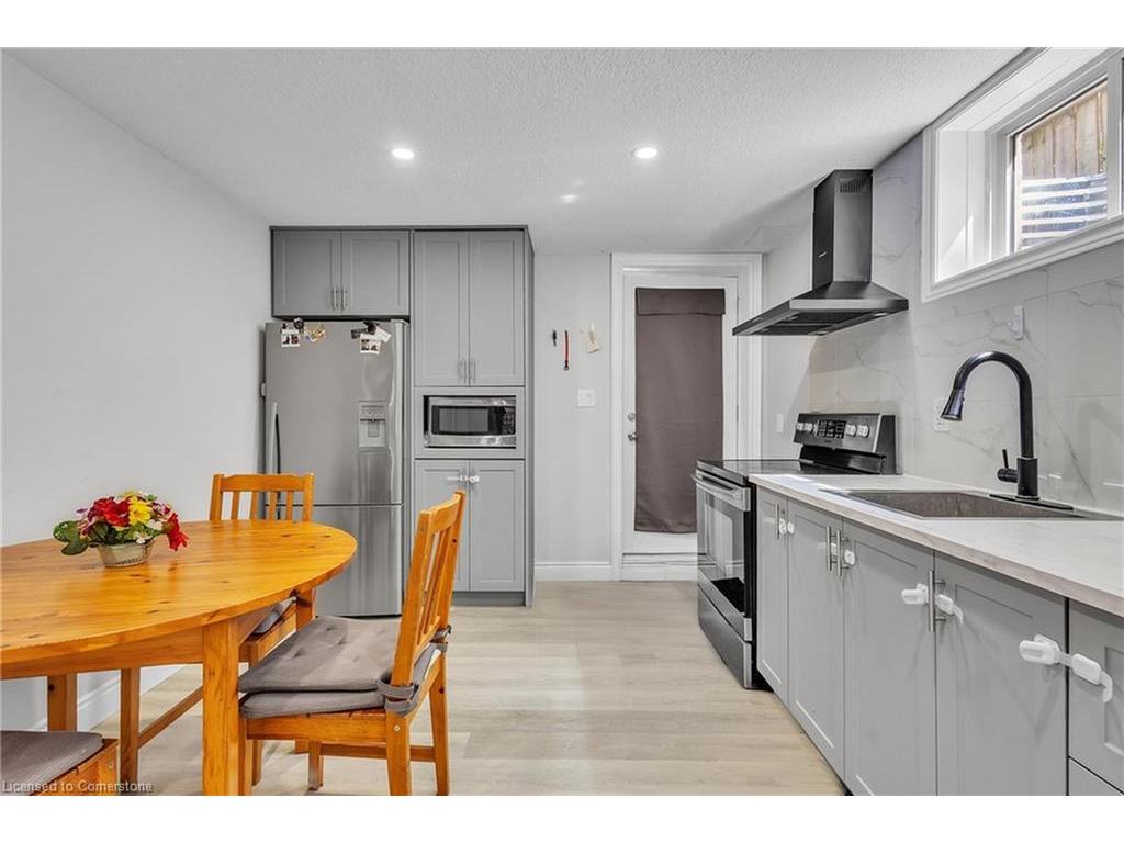 









50


Inge

Court,
Kitchener,




ON
N2K 3V7

