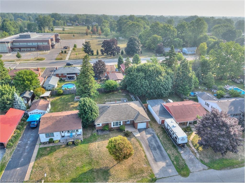 









303


Park

Avenue West,
Dunnville,




ON
N1A 1M7

