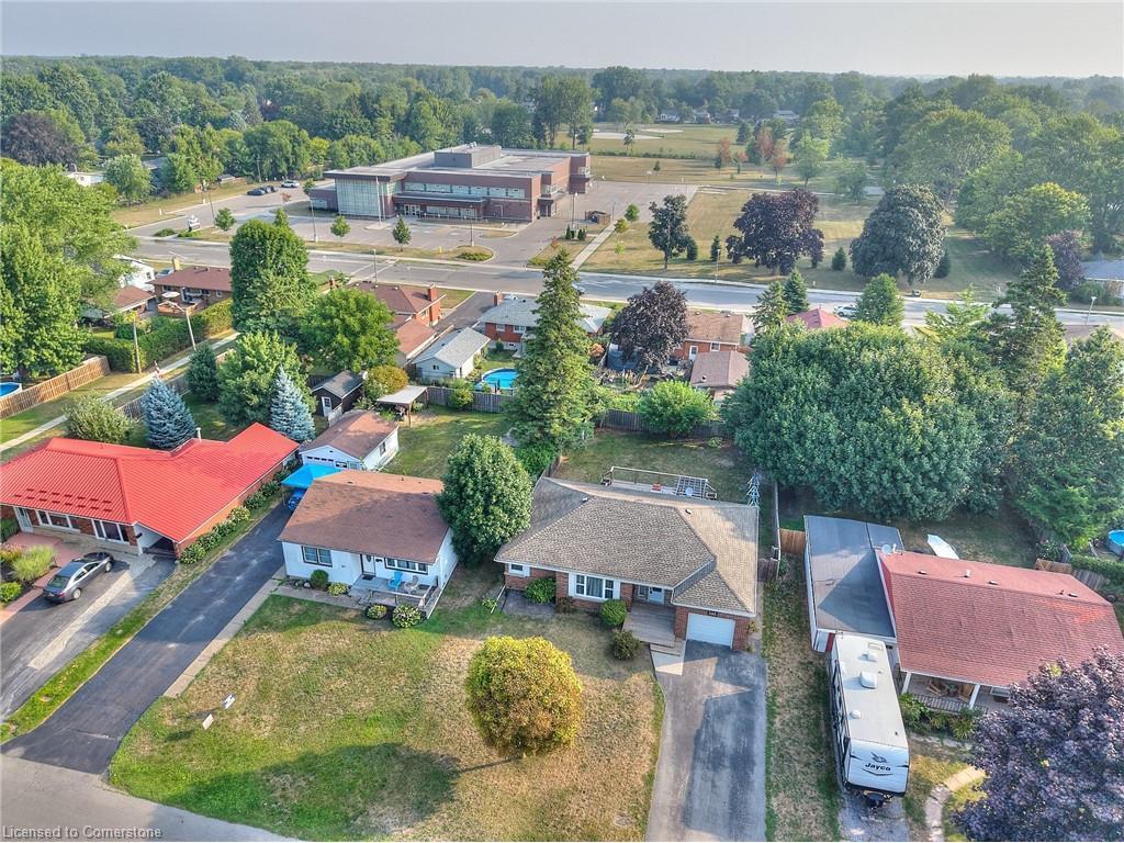 









303


Park

Avenue West,
Dunnville,




ON
N1A 1M7

