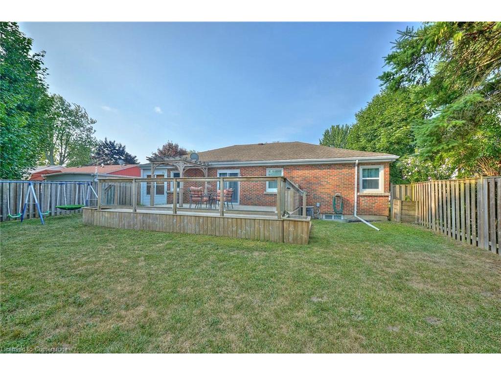 









303


Park

Avenue West,
Dunnville,




ON
N1A 1M7

