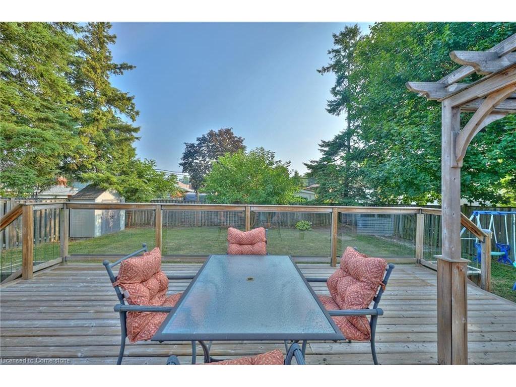 









303


Park

Avenue West,
Dunnville,




ON
N1A 1M7

