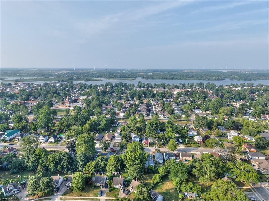 









303


Park

Avenue West,
Dunnville,




ON
N1A 1M7

