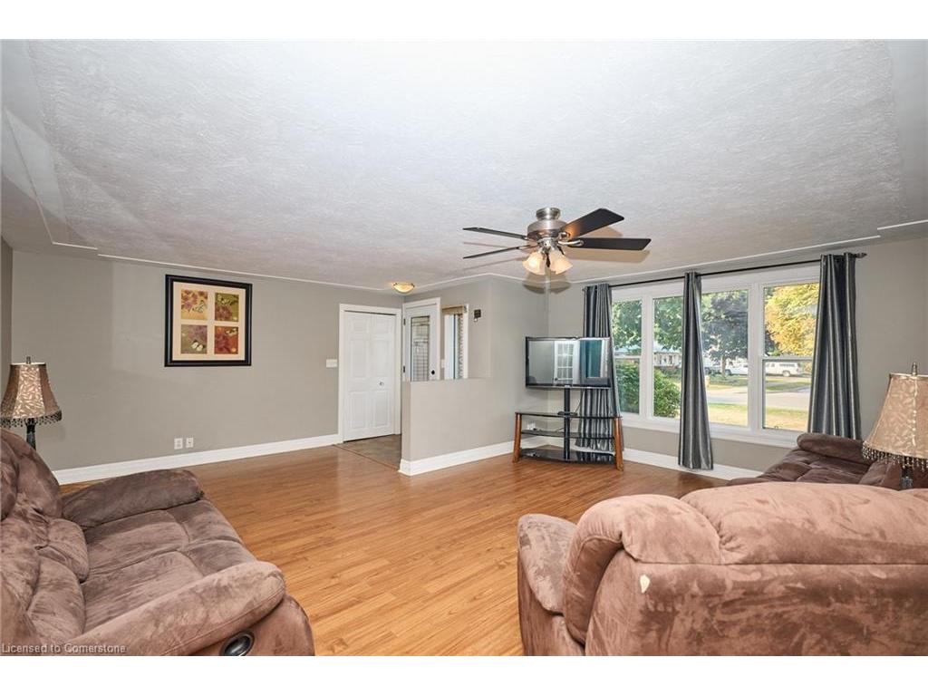 









303


Park

Avenue West,
Dunnville,




ON
N1A 1M7

