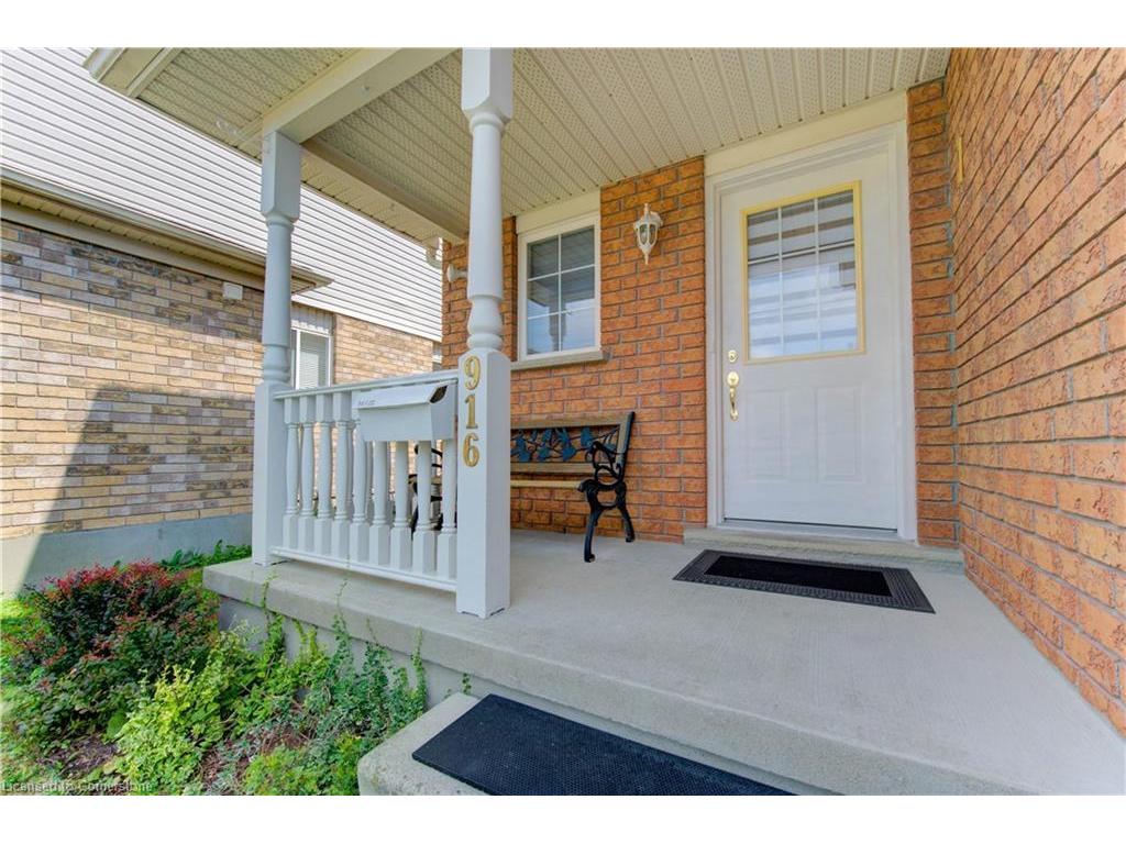 









916


Veronica

Court,
Kitchener,




ON
N2A 4G4

