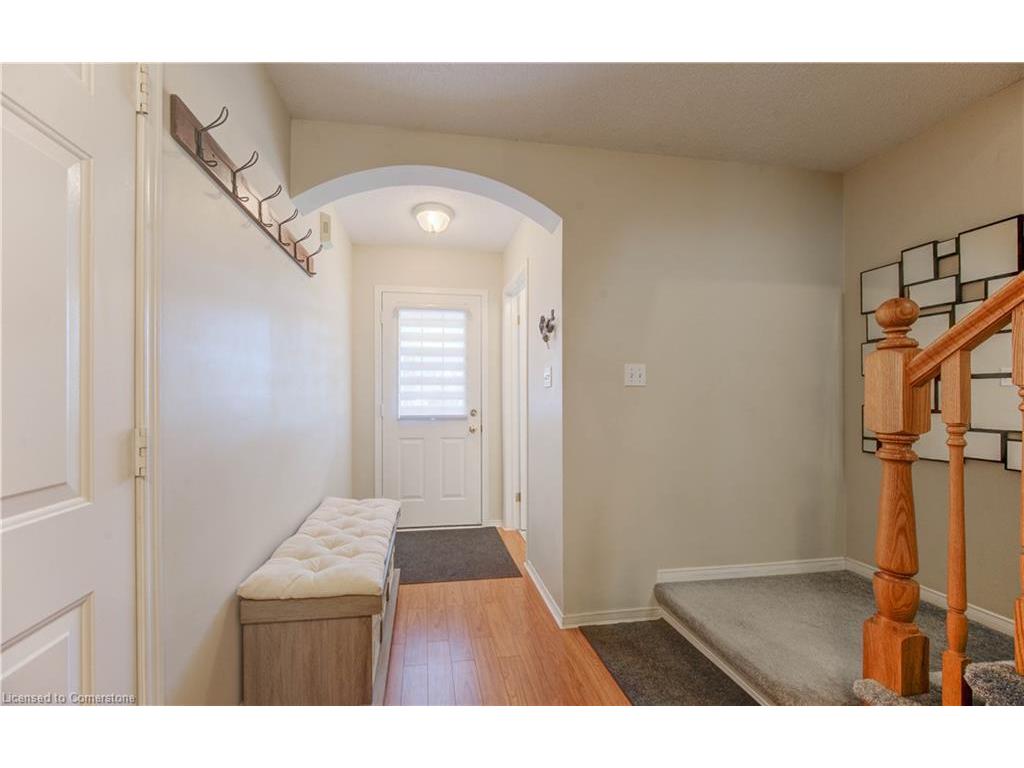 









916


Veronica

Court,
Kitchener,




ON
N2A 4G4

