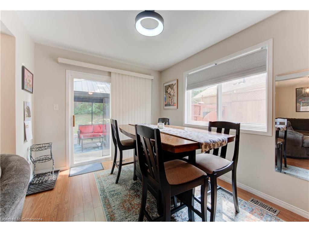 









916


Veronica

Court,
Kitchener,




ON
N2A 4G4

