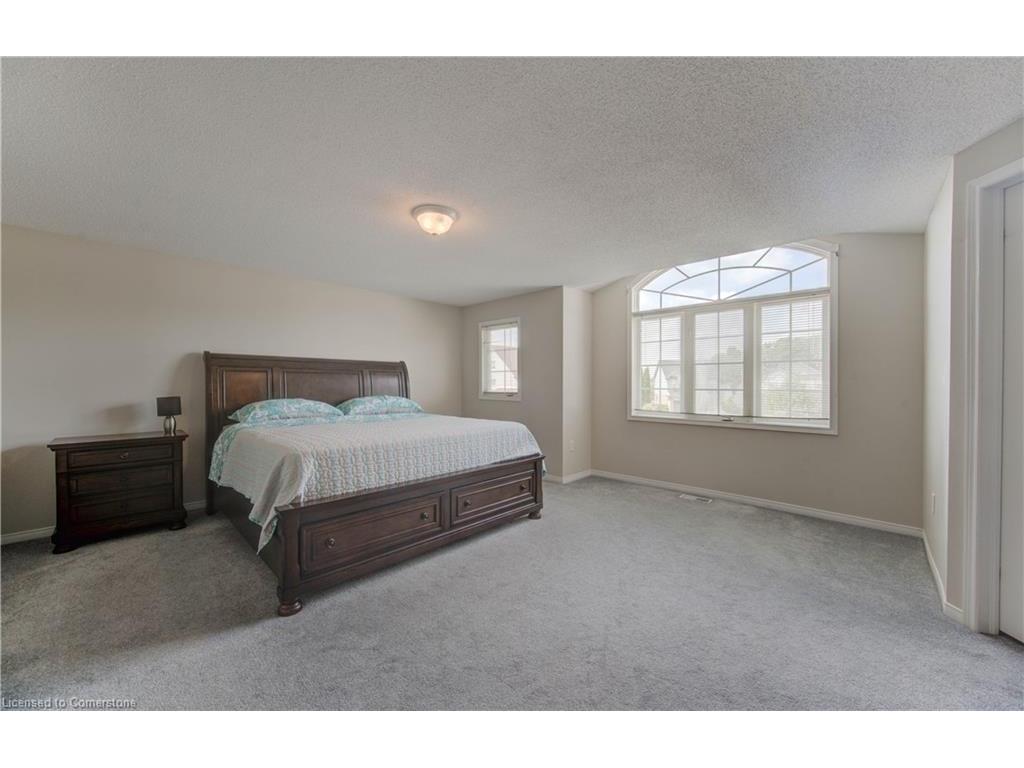 









916


Veronica

Court,
Kitchener,




ON
N2A 4G4

