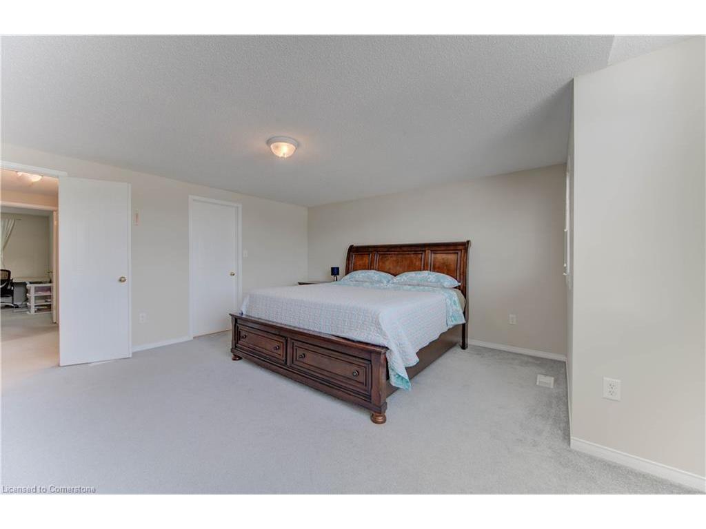 









916


Veronica

Court,
Kitchener,




ON
N2A 4G4

